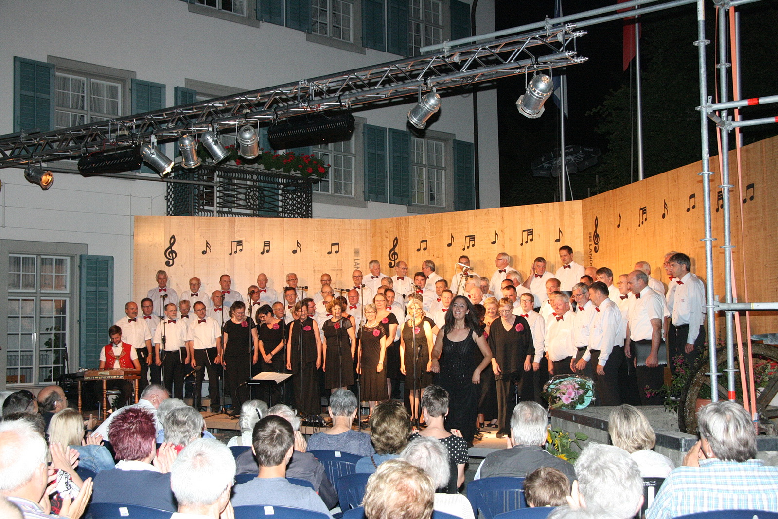 Konzertfinale mit 3 Chören und Nicolas Senn IMG 1819