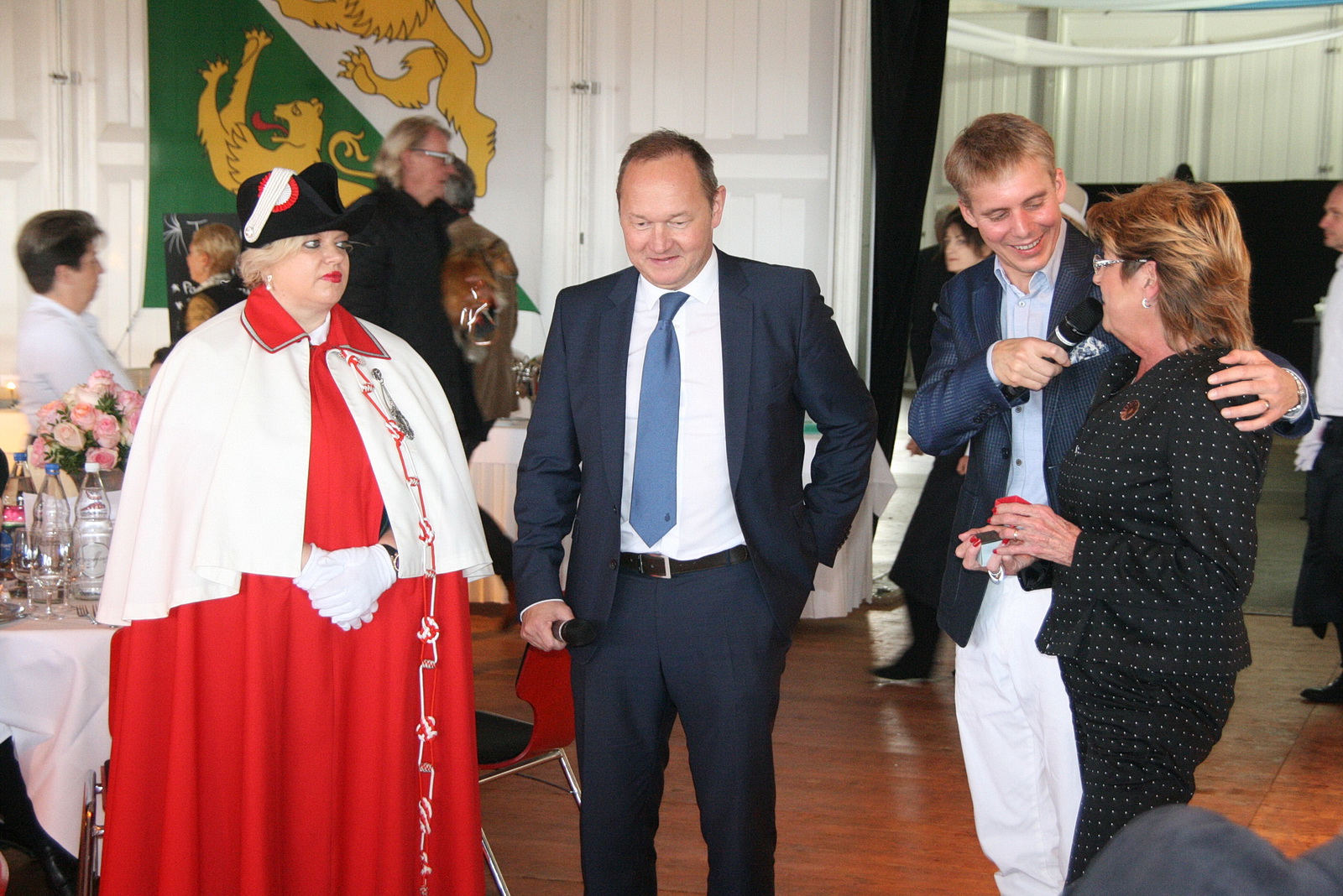 Reto Scherrer interviewt Nationalratspräsidenten Jürg Stahl und Grossratspräsidentin Heidi Gross-Lanz IMG 1126